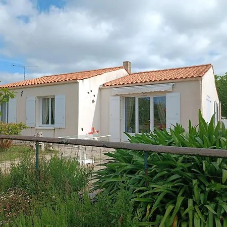Maison A Vakantiehuis La Brée-les-Bains